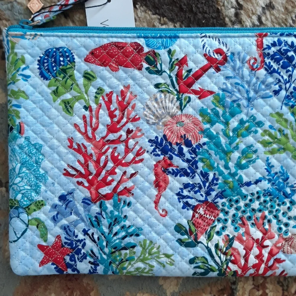 7x*Host Pick*Vera Bradley adorable wristlet - Picture 4 of 16